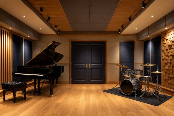 ピアノとドラムの防音室を表現したイメージ